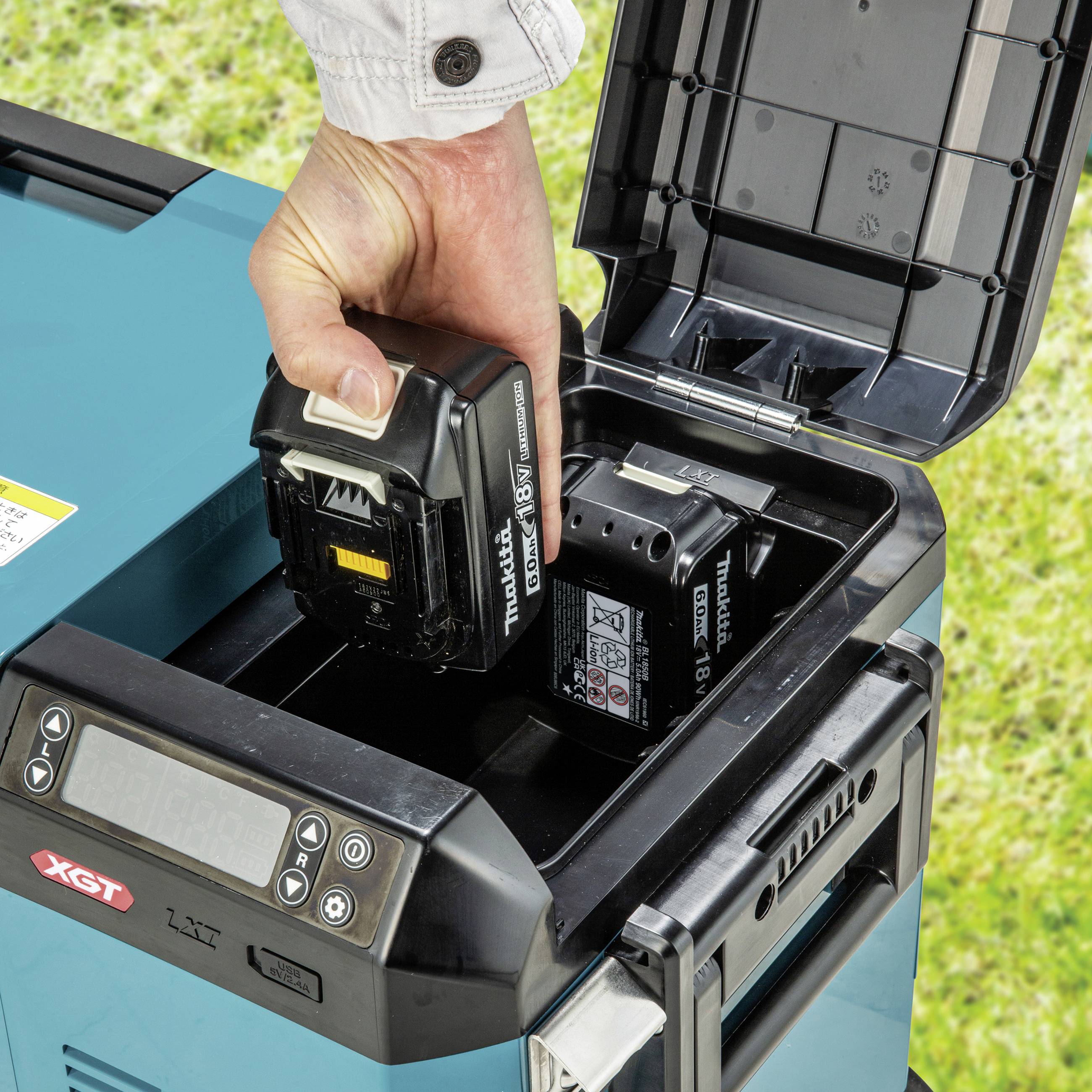 Makita CW004GZ Akku-Kühlbox & Heizbox 18 V, 40 V Türkis, Schwarz 29 l -18 °C