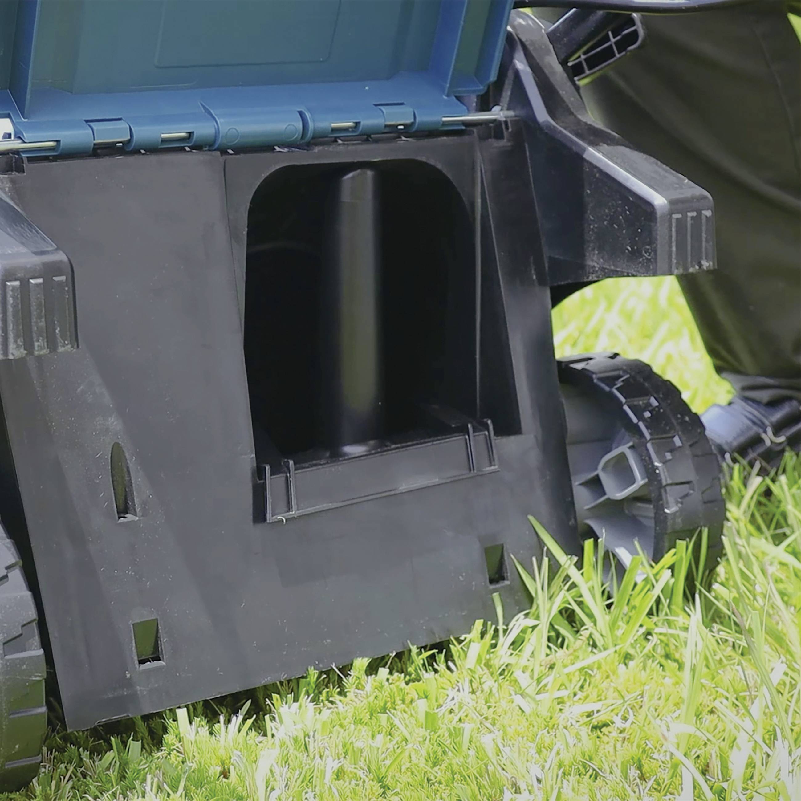 Makita LM004GZ Akku Akku-Rasenmäher ohne Akku, ohne Ladegerät 740W 40V Schnittbreite (max.) 43cm Geeignet für 830m²