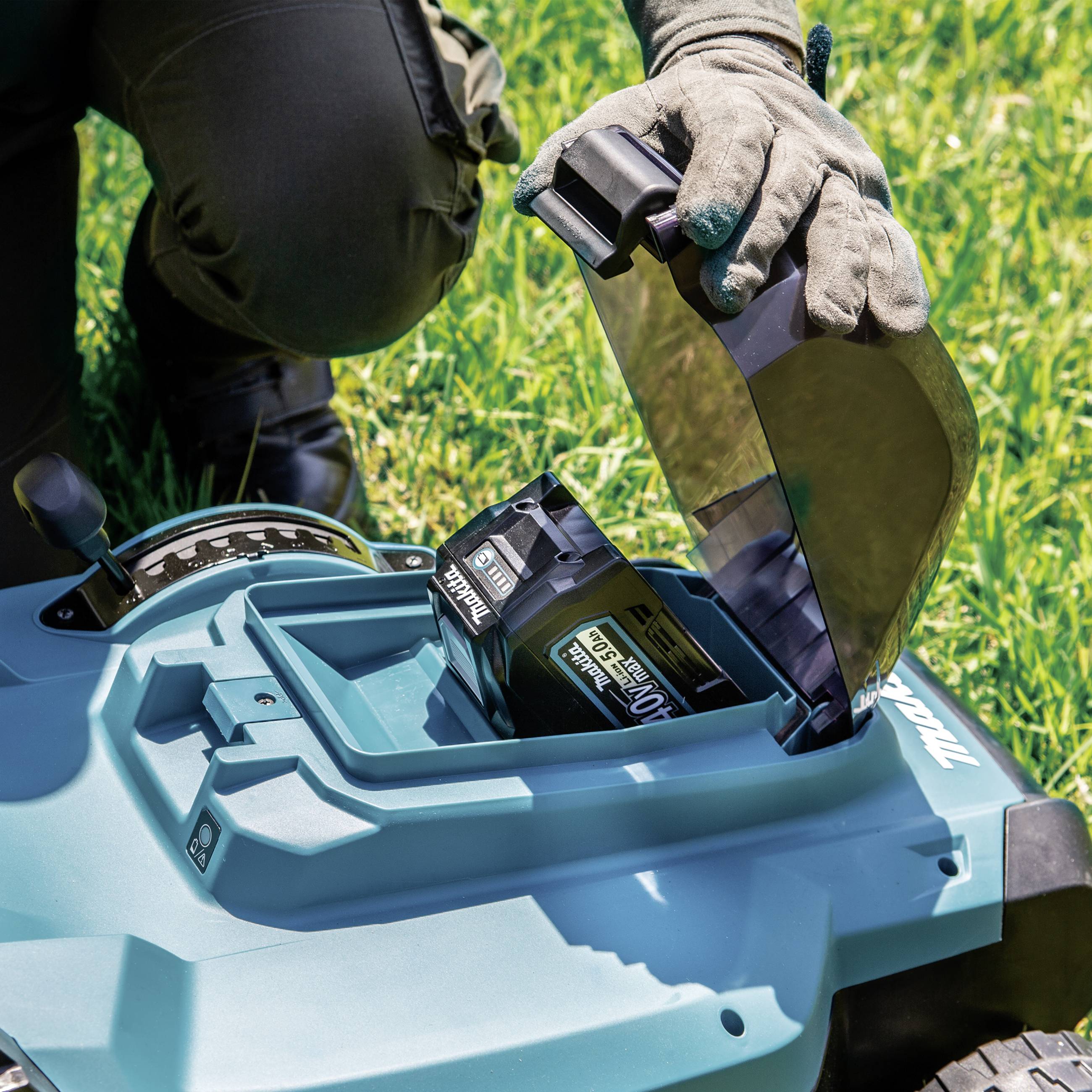 Makita LM004GZ Akku Akku-Rasenmäher ohne Akku, ohne Ladegerät 740W 40V Schnittbreite (max.) 43cm Geeignet für 830m²