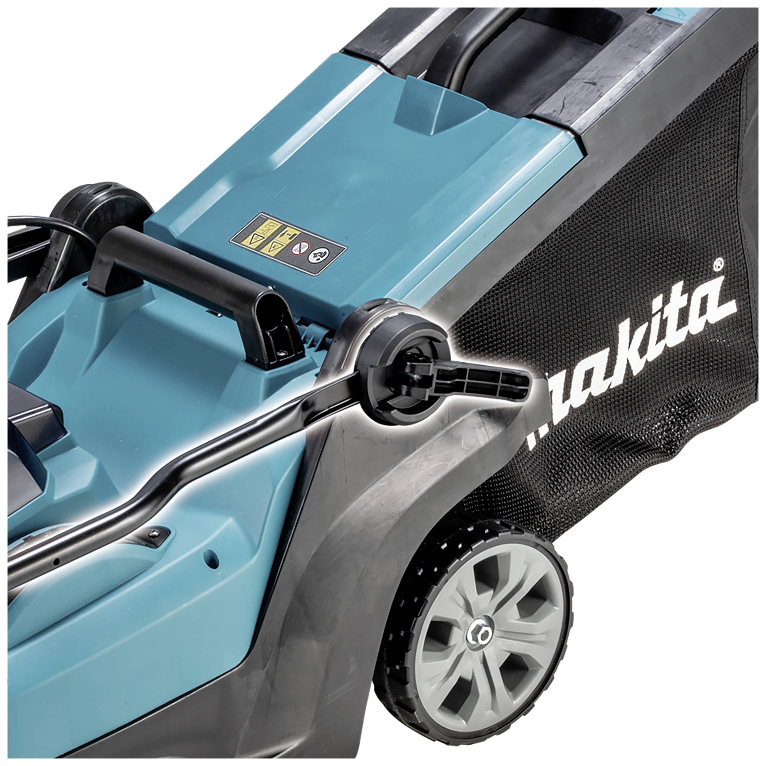 Ein Rasentrimmer mit blau-schwarzem Gehäuse, Griffen und großen Rädern. Markenname 'Makita' auf der Fangbox.