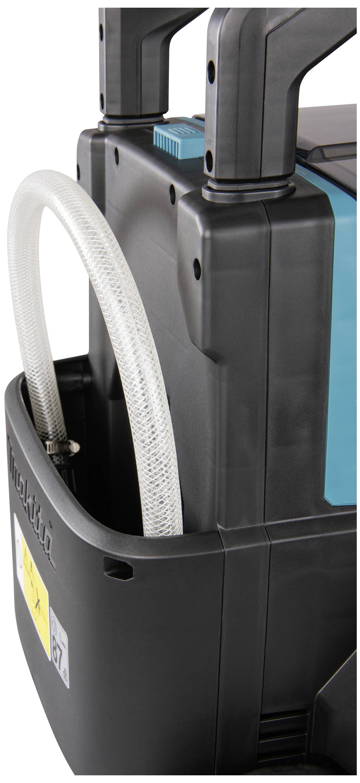 Ein schwarzer Industriesauger mit blauem Akzent zeigt einen transparenten Schlauch, der an einer Seite angeschlossen ist.