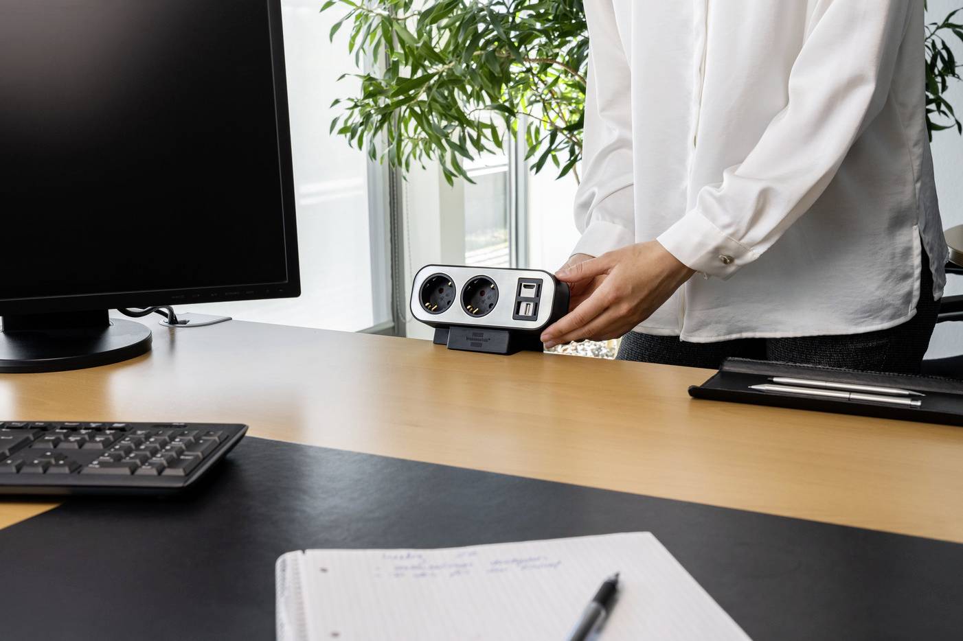 Brennenstuhl 1153580100 Tischsteckdose Schwarz, Silber Schutzkontakt