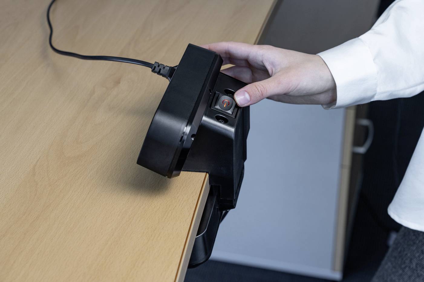 Brennenstuhl 1153580210 Tischsteckdose 9fach Schwarz, Silber Schutzkontakt