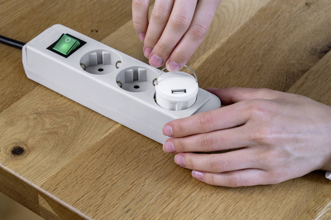 Brennenstuhl USB Ladegerät 12W 1x USB-A Weiß Innenbereich