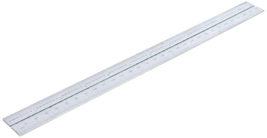 Ein langer Metall-Lineal mit Markierungen sowohl in Zentimetern als auch in Zoll, nützlich für präzise Messungen in technischen Aufgaben.