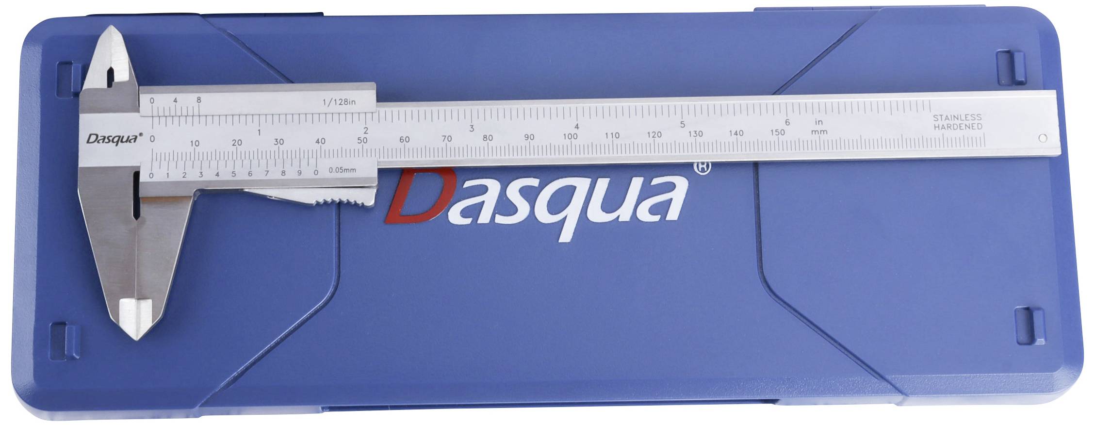 Ein blauer Koffer mit einem eingravierten Logo enthält einen silbernen Messschieber auf dem Deckel.