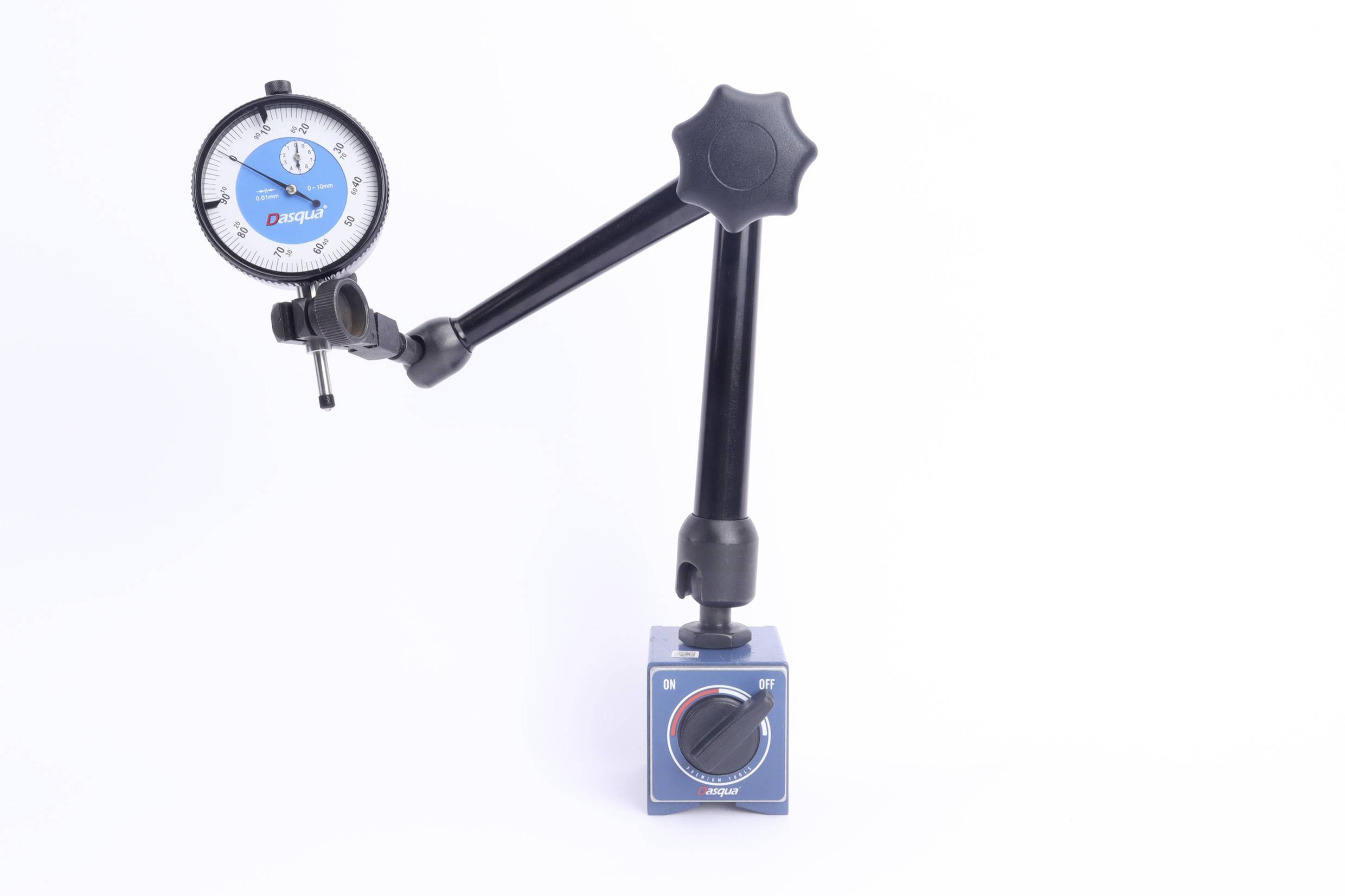 Messuhr mit flexiblem Arm und magnetischem Standfuß, verwendet zur präzisen Messung von Objekten in technischen Anwendungen.