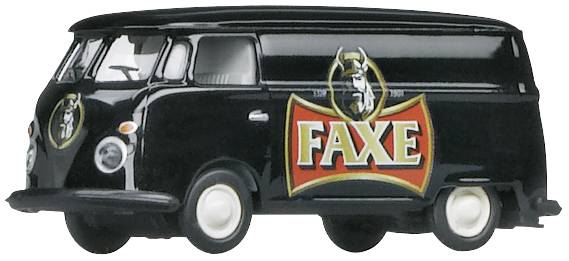 Schwarzer Transporter mit Faxe-Logo und Stier-Emblem auf der Seite. Vintage-Stil, von links gesehen.