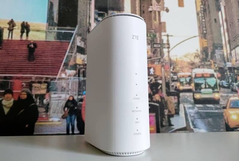 ZTE 5G CPE MC888 Mobiler 5G-WLAN-Hotspot Weiß