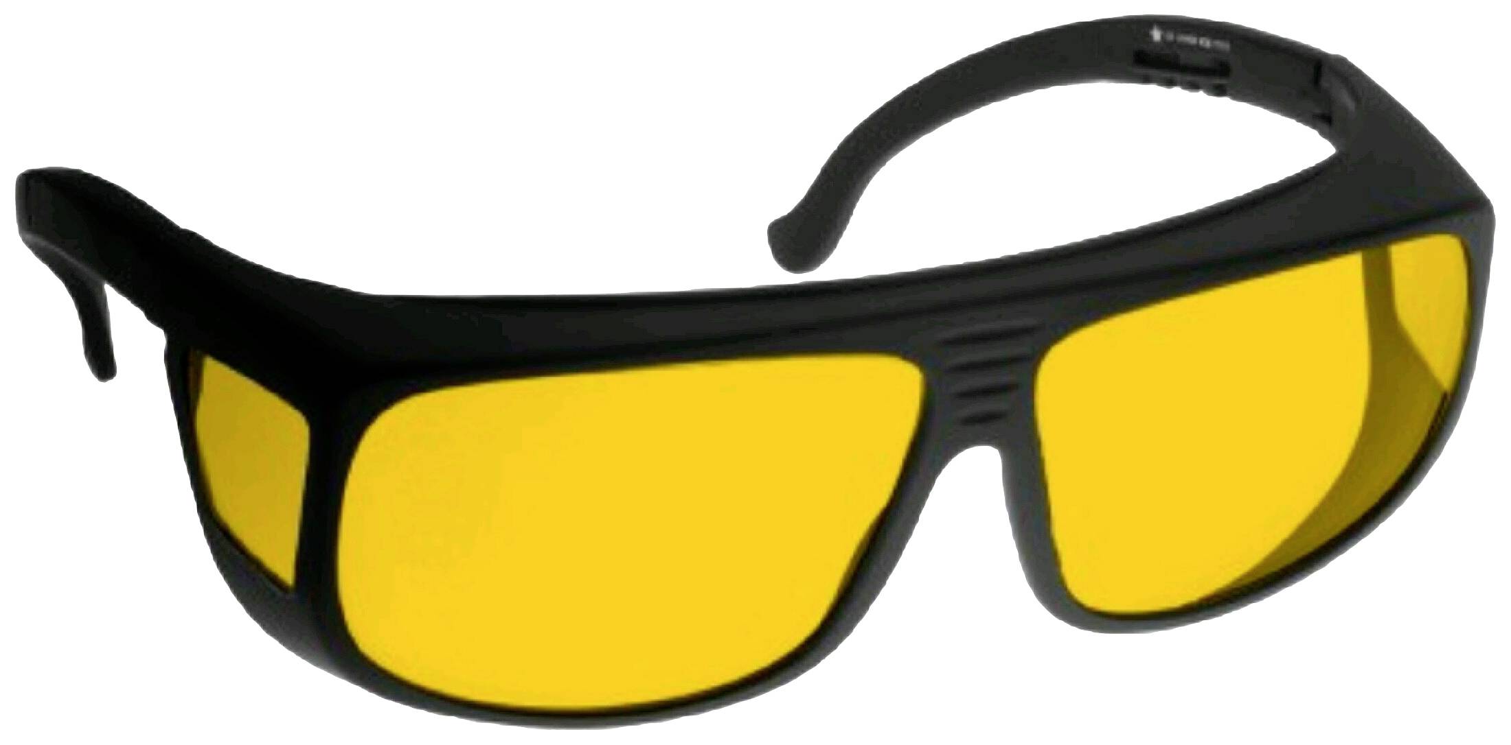 Schwarze Sonnenbrille mit gelben Gläsern, geeignet zur Verbesserung der Sicht bei schlechten Lichtverhältnissen, vor weißem Hintergrund.