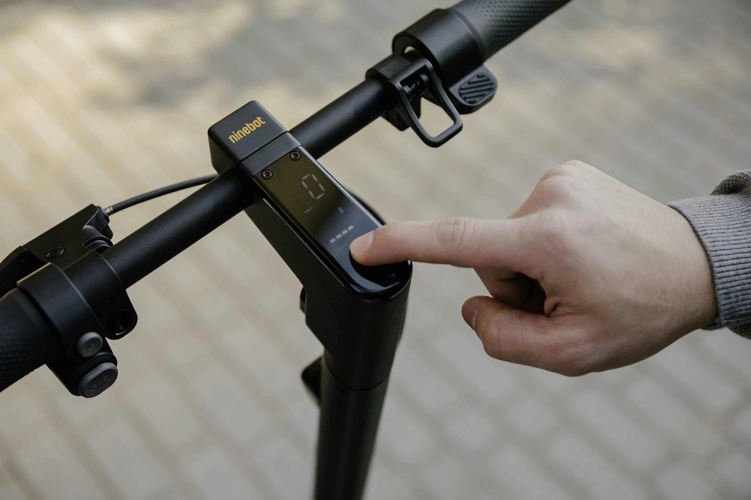 Segway Ninebot MAX G2 D E-Scooter Li-Ion Straßenzulassung: Deutschland