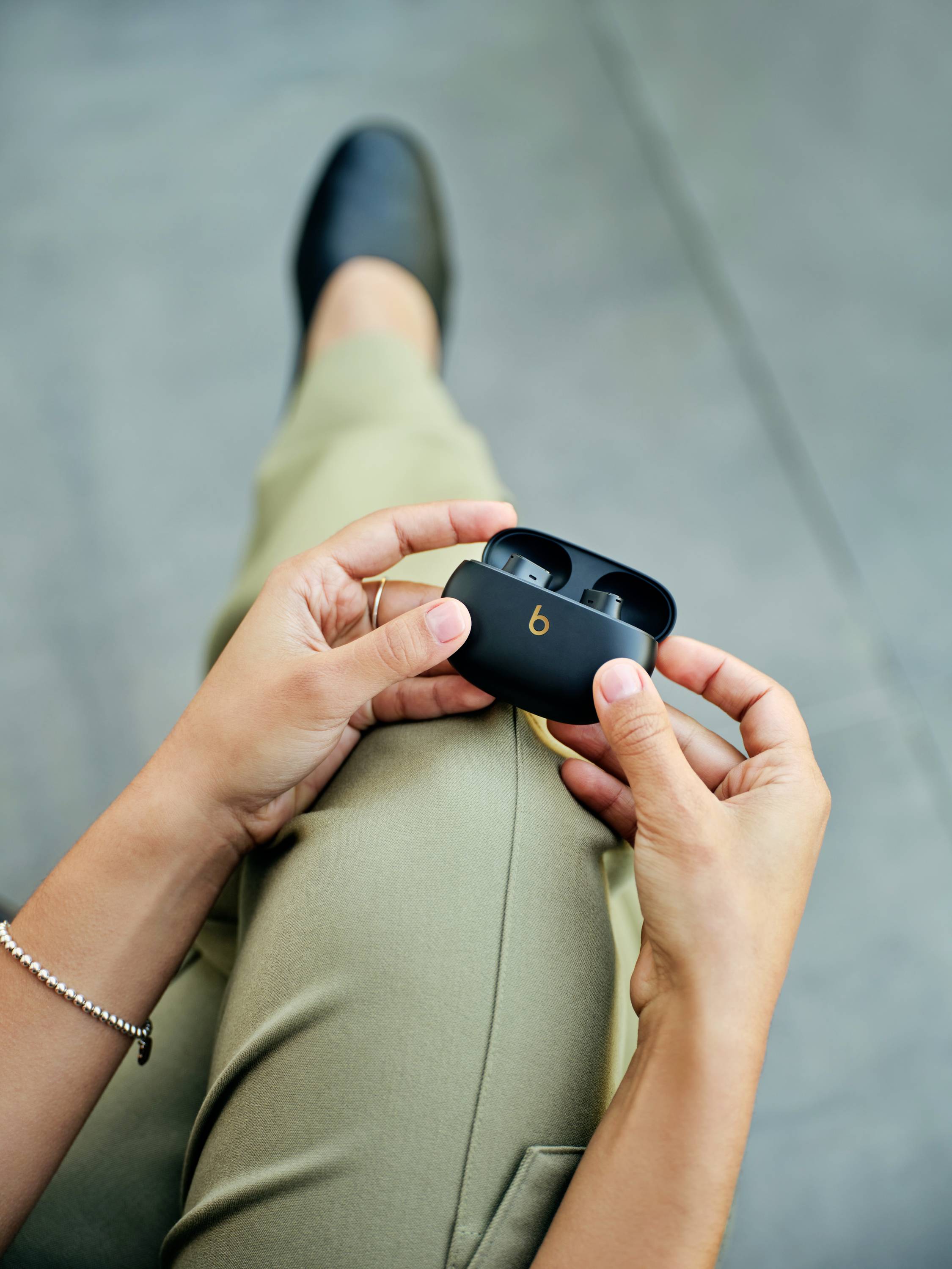 Beats Studio Buds Plus In Ear Kopfhörer Bluetooth® Stereo Transparent Noise Cancelling, Mikrofon-Rauschunterdrückung Ladecase