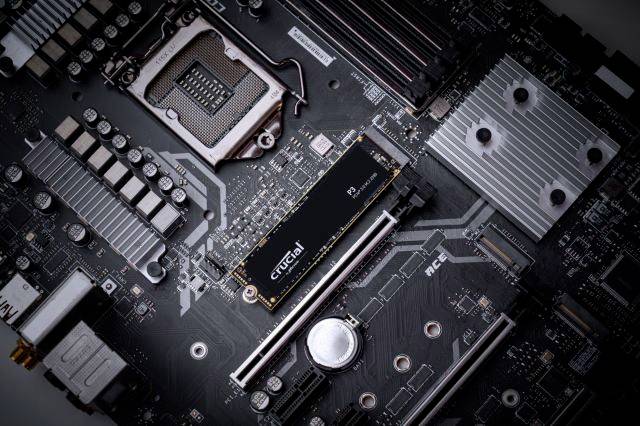 Crucial P3 2 TB Interne M.2 PCIe NVMe SSD 2280 M.2 PCIe NVMe Retail CT2000P3SSD8