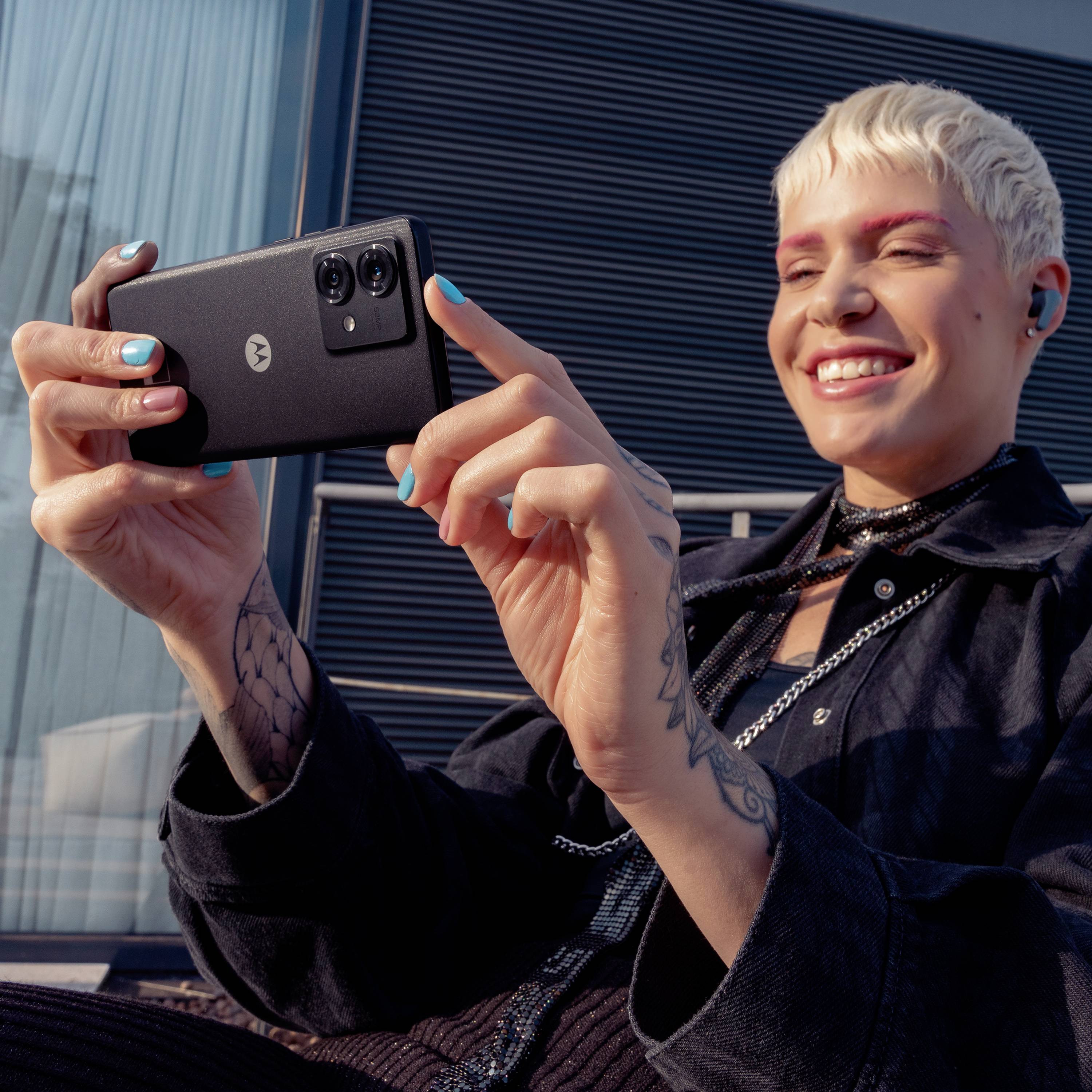 Motorola moto Edge Neo 40 256 GB Schwarz 16.6 cm (6.55 Zoll) Smartphone