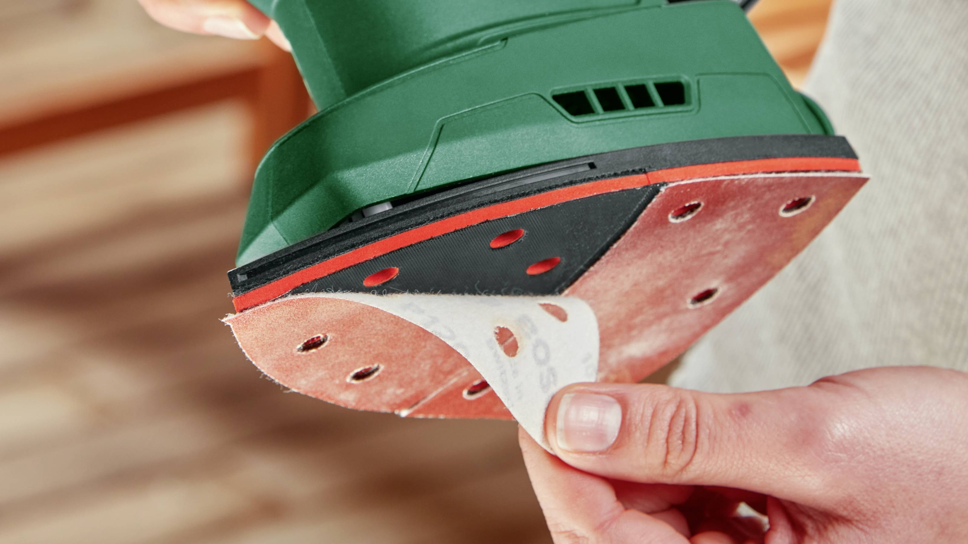 Bosch Home and Garden EasySander 18V-8 06033E3002 Akku-Multischleifer inkl. Akku, inkl. Ladegerät 18V 2.5Ah Anzahl mitgelieferte