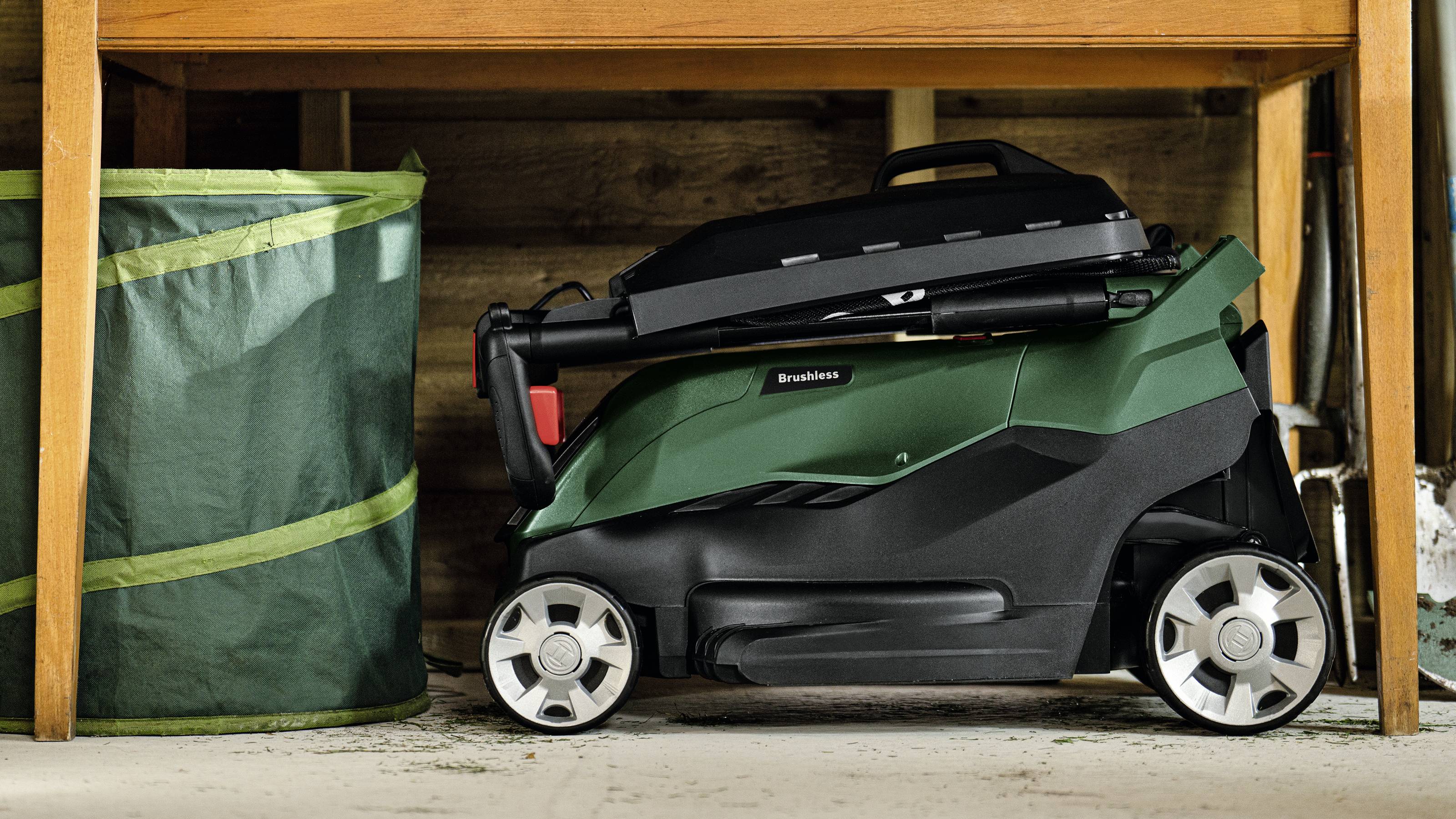 Bosch Home and Garden AdvancedRotak 36V-44-750 Akku Akku-Rasenmäher inkl. Akku, inkl. Ladegerät 36V Schnittbreite (max.) 44cm