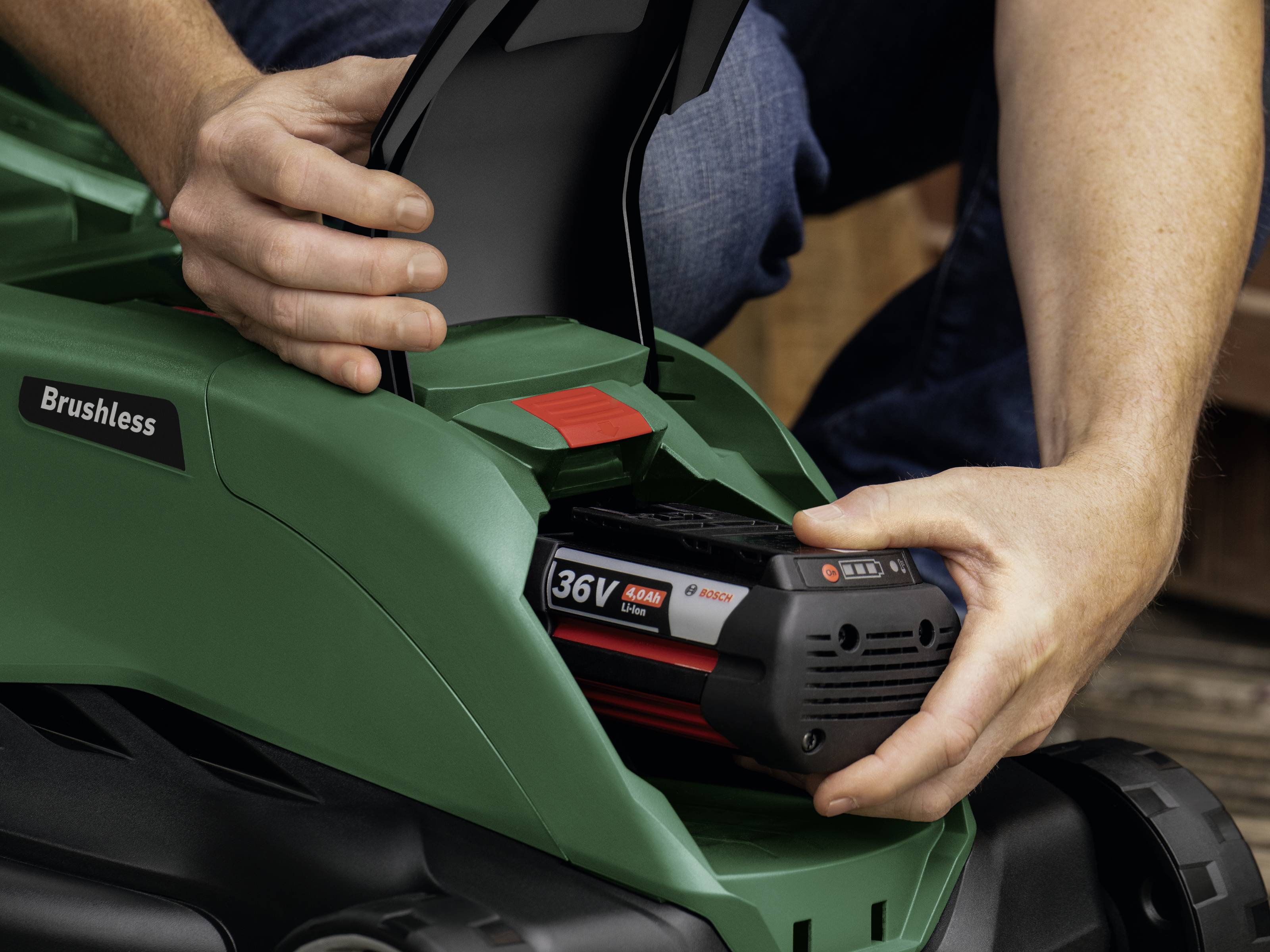 Bosch Home and Garden AdvancedRotak 36V-44-750 Akku Akku-Rasenmäher inkl. Akku, inkl. Ladegerät 36V Schnittbreite (max.) 44cm