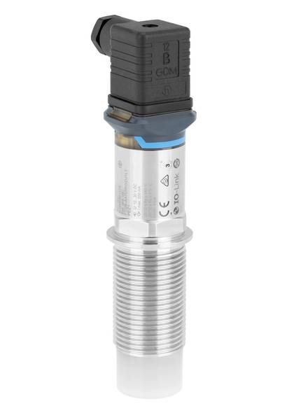Ein zylindrischer Sensor mit einem schwarzen Stecker oben und einer glänzenden, metallischen Oberfläche. CE-Kennzeichnung ist sichtbar.