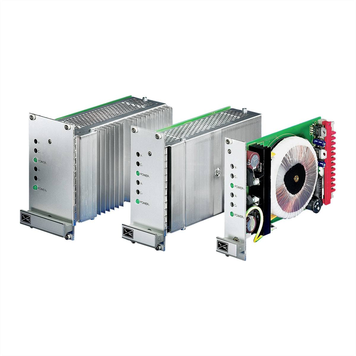 Zwei technische Module mit Aluminiumgehäuse und Kühlrippen, ein geöffnetes, das die interne Elektronik mit einem großen Transformator zeigt.