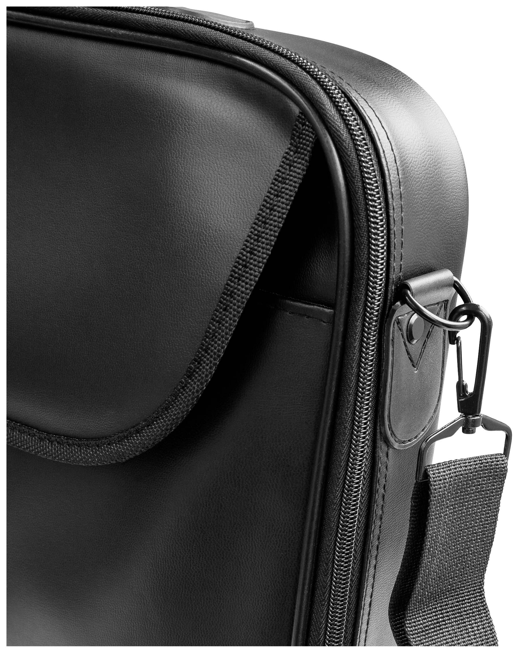 Schwarze Ledertasche mit Reißverschluss und verstellbarem Schultergurt. Klappentasche und Metallhaken am Rand sichtbar.