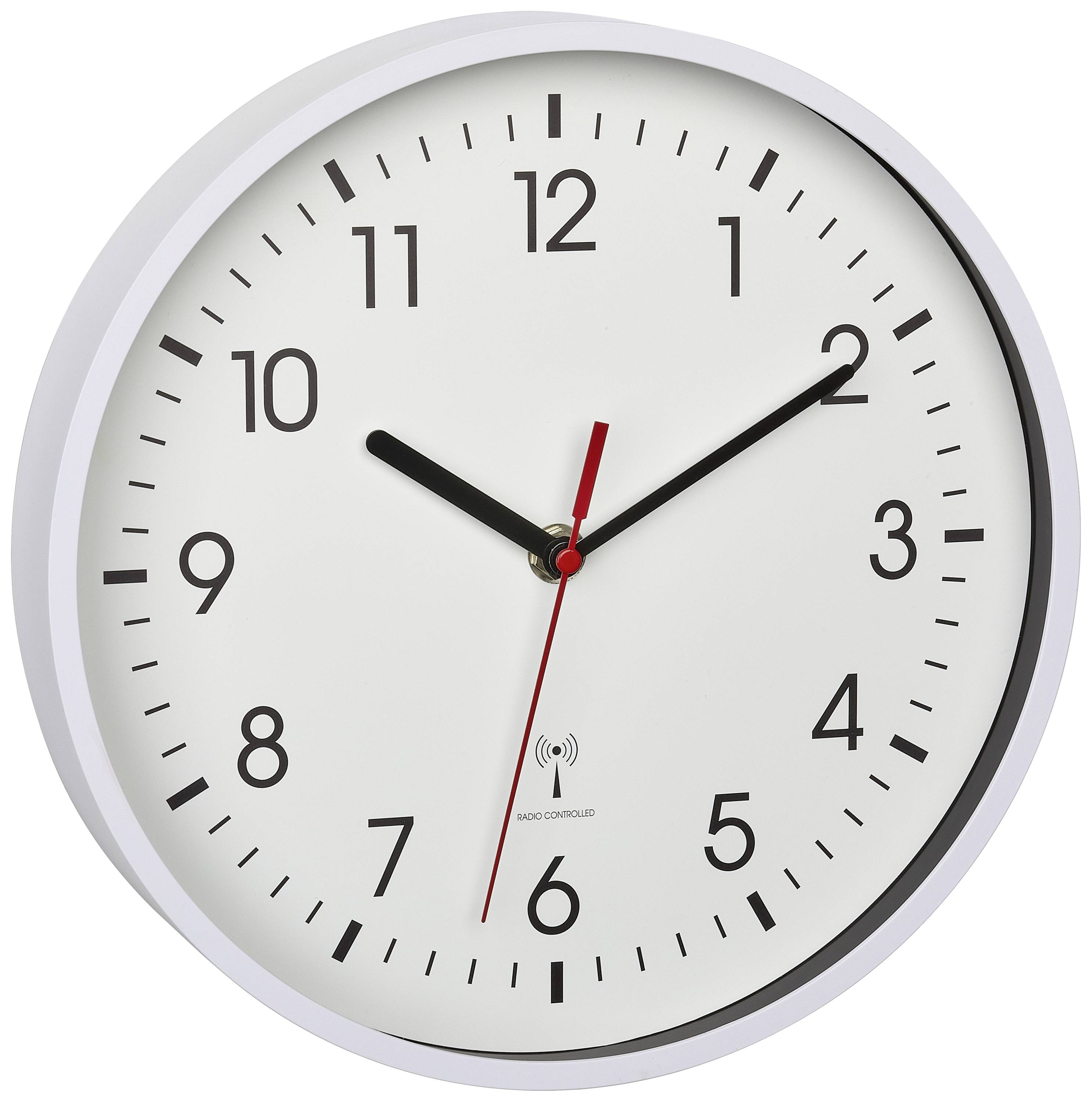 Eine analoge Wanduhr zeigt 10:10 Uhr.