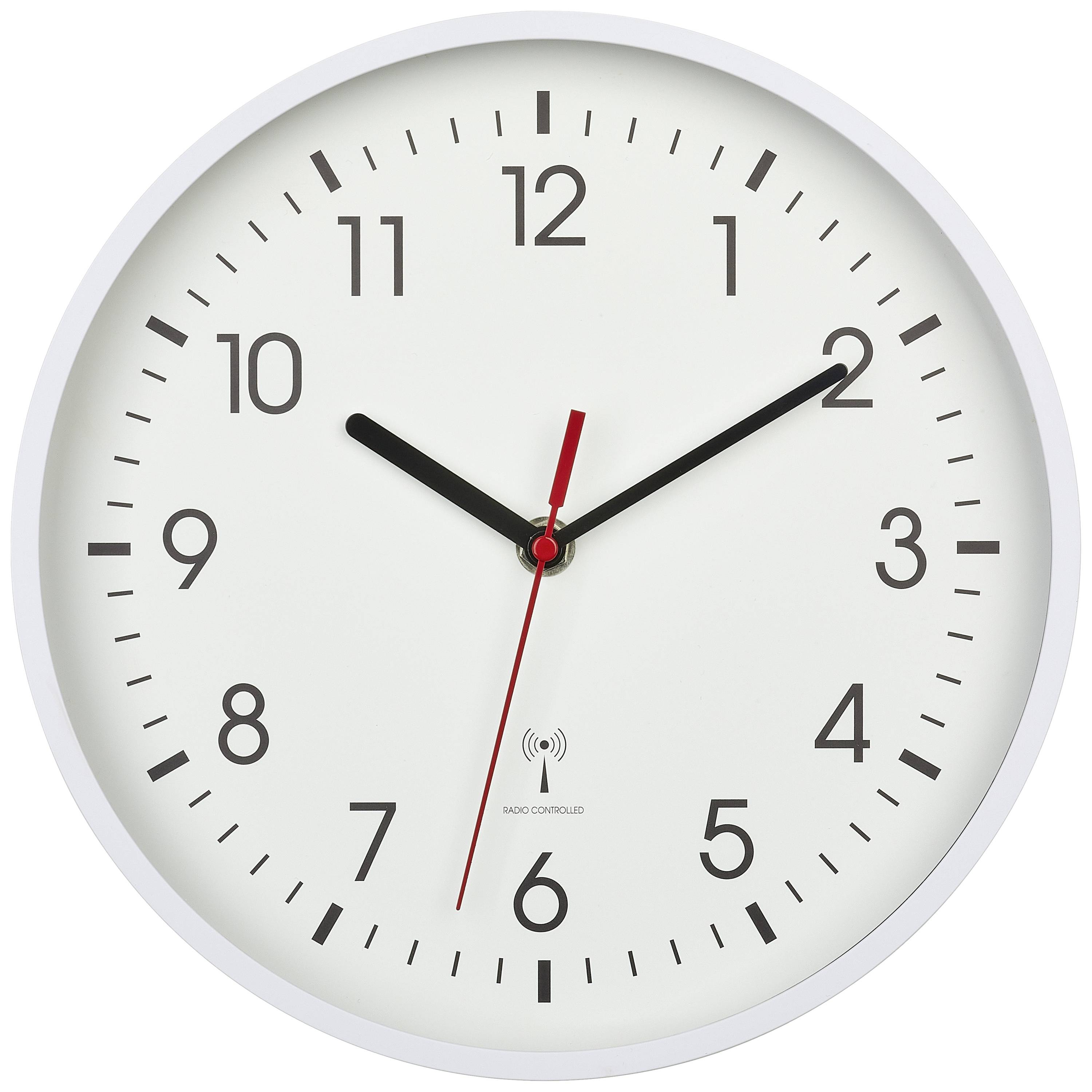 Analoge Wanduhr mit weißem Zifferblatt und schwarzen und roten Zeigern. Uhrzeit zeigt 10:10 Uhr an.