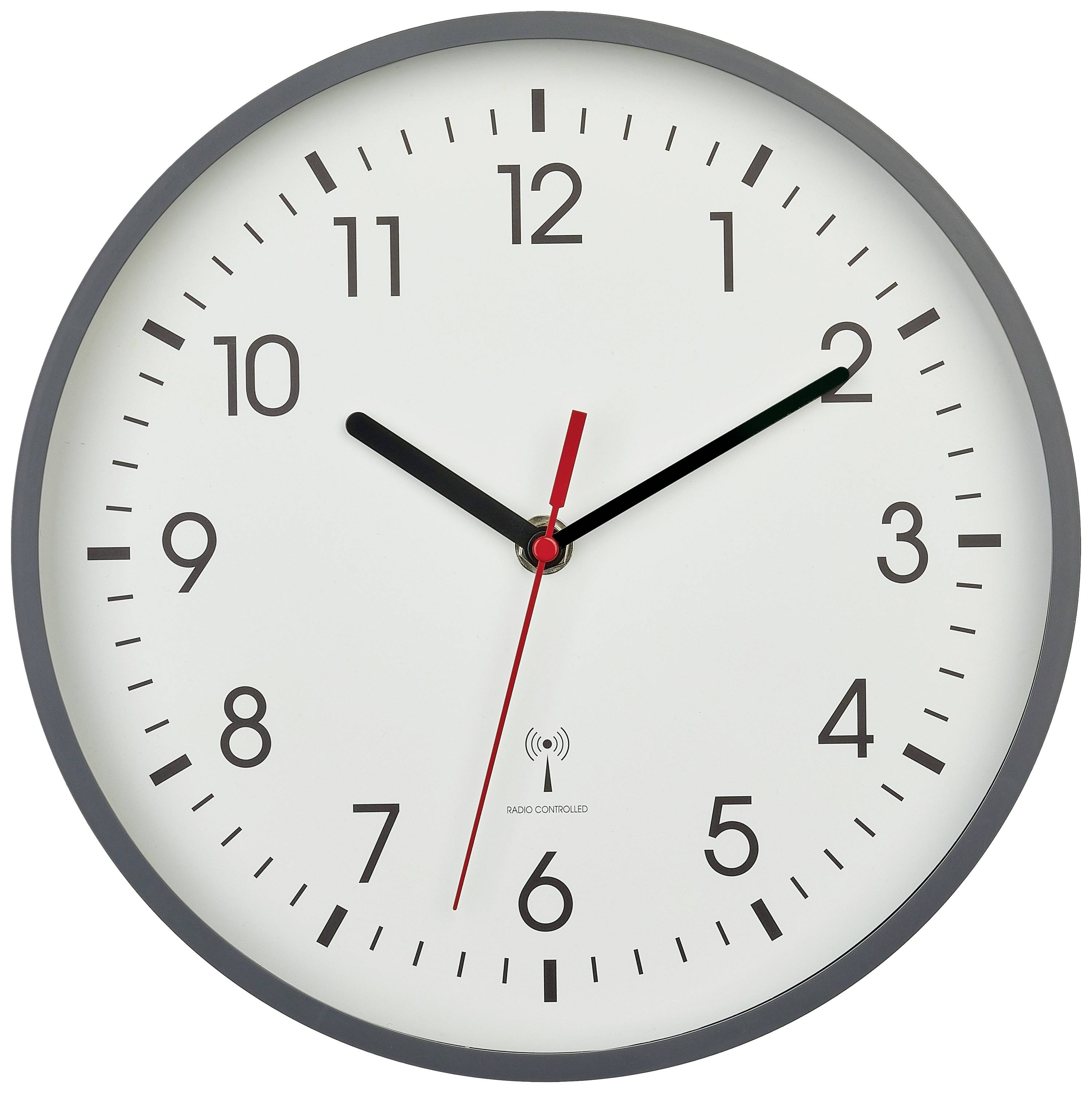 Eine analoge Wanduhr zeigt 10:09 Uhr an; schwarzes Zifferblatt, roter Sekundenzeiger; schlichtes Design.