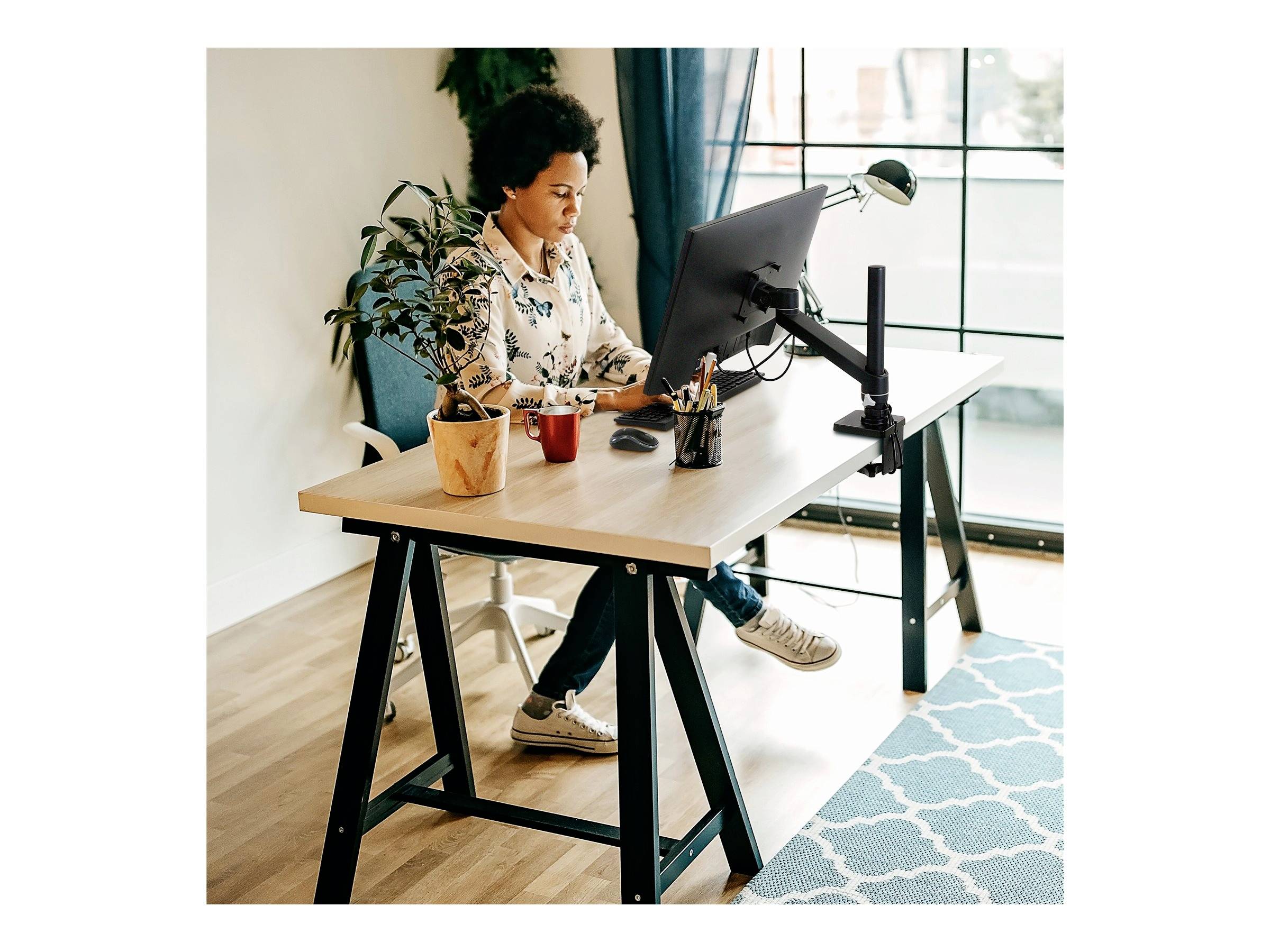 Ergotron NX Monitor-Tischhalterung Schwarz (matt) 86,4 cm (34") Rotierbar, Höhenverstellbar, Schwenkbar 1fach