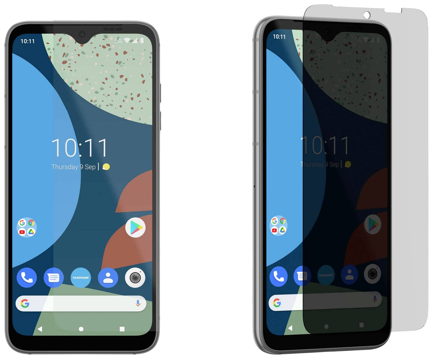 Zwei Smartphones nebeneinander, das linke zeigt den Bildschirm ohne Schutz, das rechte mit einem schützenden Displayglas.