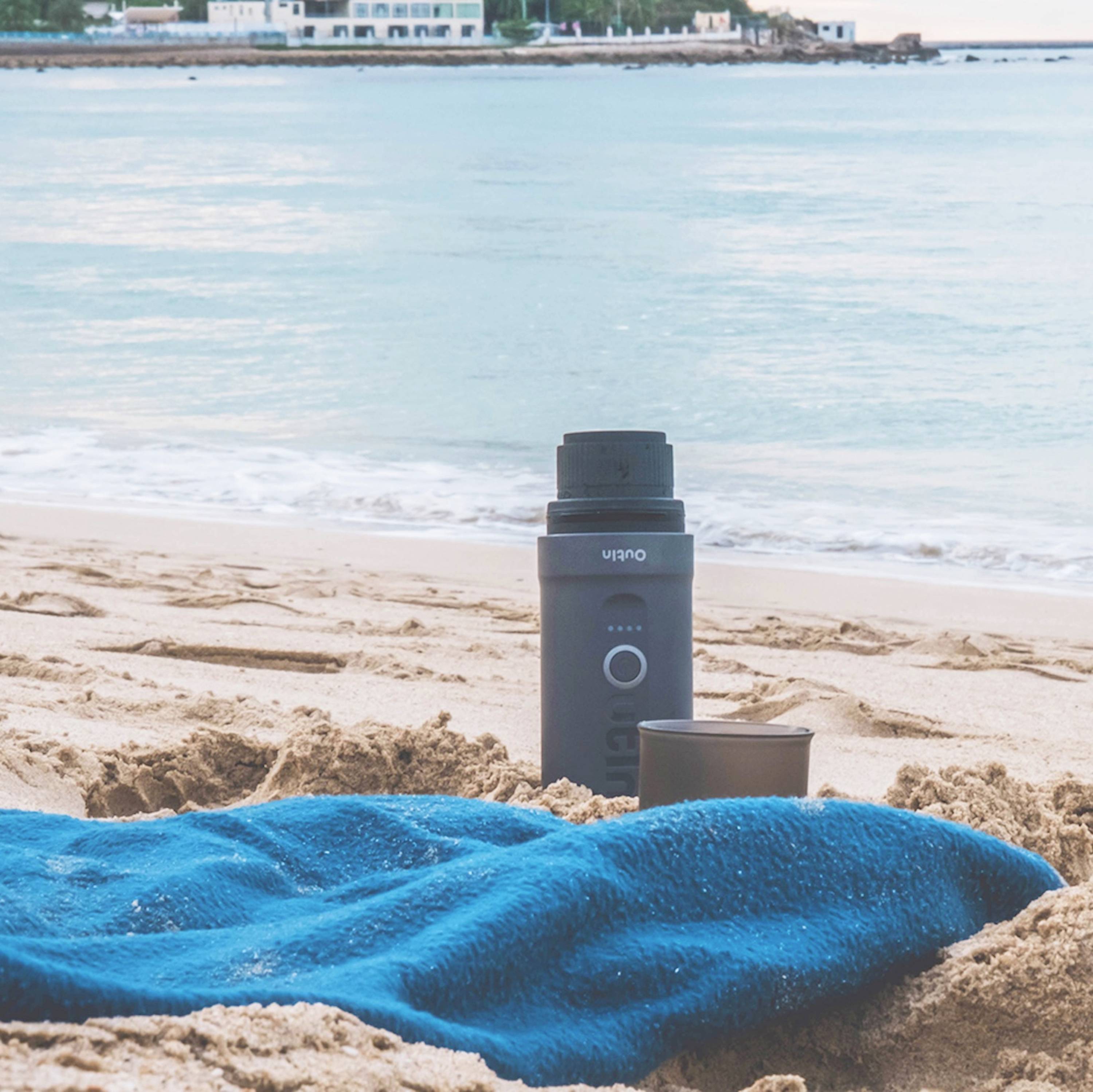 OutIn Nano Espressomaschine Grün