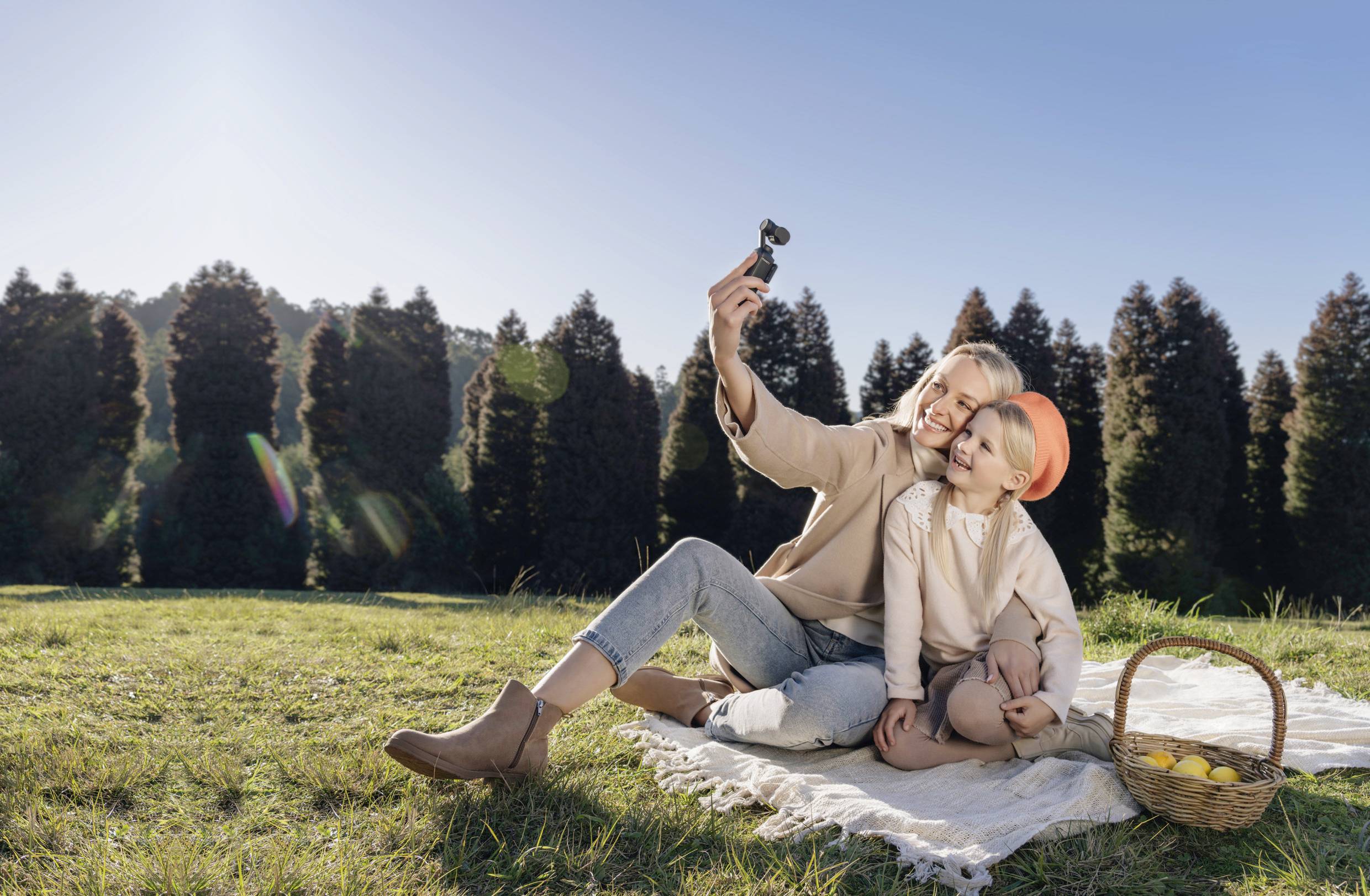 DJI Osmo Pocket 3 Action Cam 4K, WLAN, Bluetooth, Zeitlupe, Touch-Screen, Zeitraffer, Mini-Kamera, Ultra HD