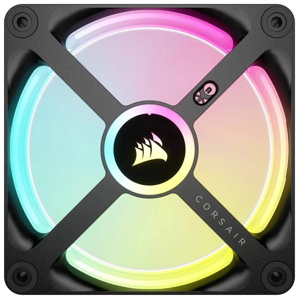 Computerventilator mit RGB-Beleuchtung und dem Logo eines Segelschiffs in der Mitte.