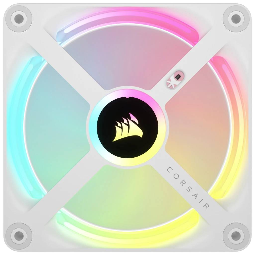 Ein quadratischer Computerlüfter mit RGB-Beleuchtung in verschiedenen Farben und dem Logo eines Segelschiffs in der Mitte.