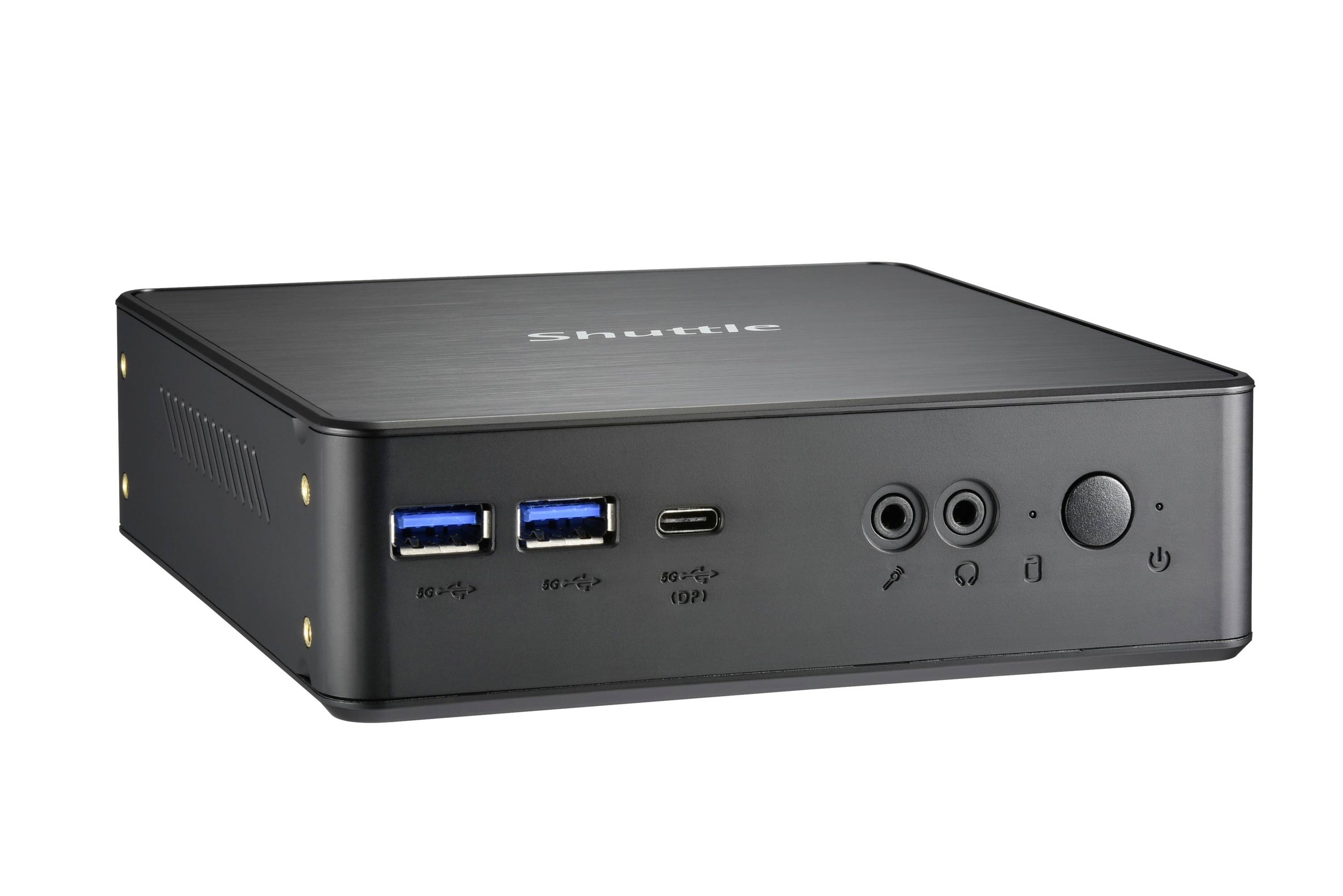 Ein schwarzer Mini-PC mit zwei USB-Anschlüssen, einem USB-C-Anschluss und Audioanschlüssen auf der Vorderseite.