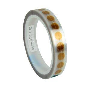 Ein weißer Ring mit goldenen Punkten entlang der Kante.