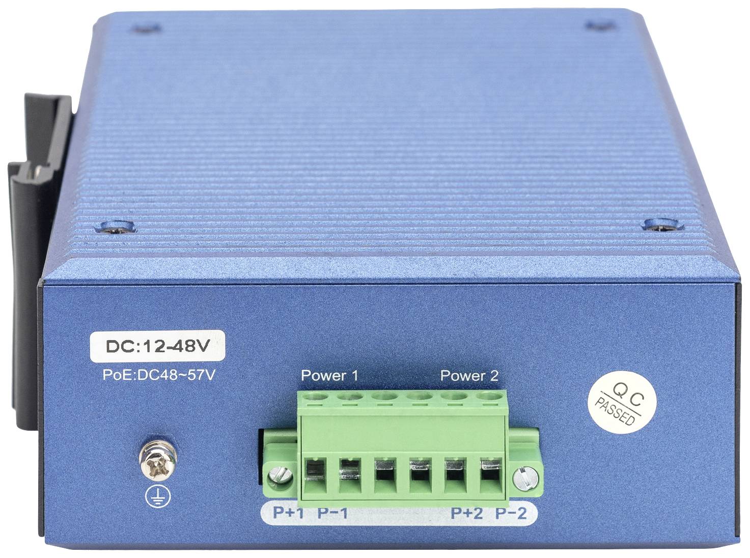 Blaues elektrisches Gerät mit grüner Anschlussleiste vorne, beschriftet mit 'Power 1', 'Power 2'. Label: 'DC:12-48V' und 'QC Passed'.