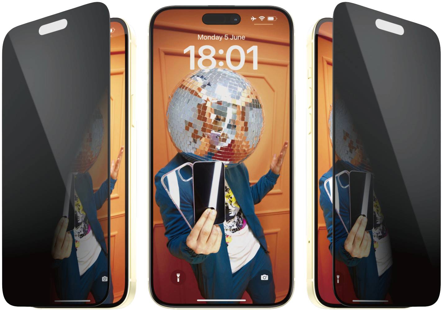 Drei Smartphones mit Sichtschutzfolien. Der Bildschirm zeigt einen Mann, dessen Kopf eine Diskokugel ist, der ein Smartphone hält.