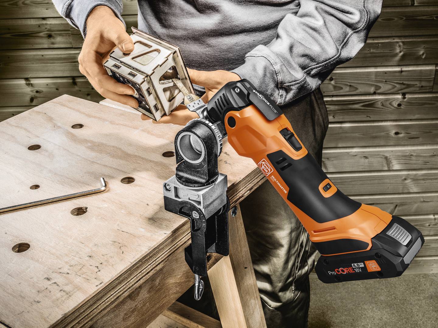 Fein AMM 500 PLUS CE-Set 71293868000 Akku-Multifunktionswerkzeug inkl. 2. Akku, inkl. Ladegerät, mit Zubehör, inkl. Koffer 18V