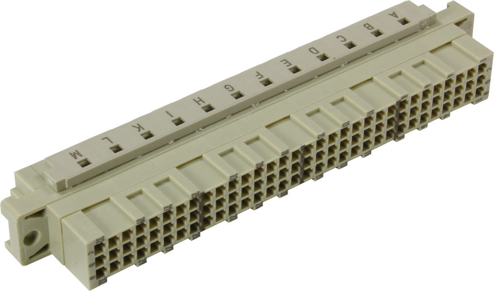 Ein rechteckiger, beigefarbener Stecker mit mehreren Reihen von Metallkontakten und Buchstaben von A bis K oben aufgedruckt.