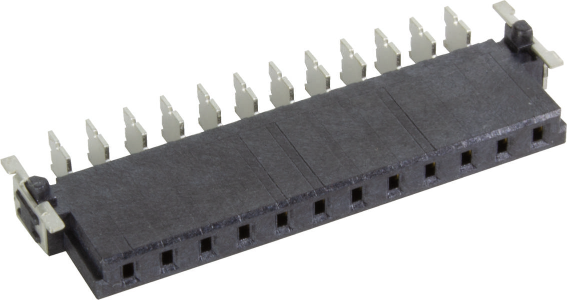 Ein rechteckiger elektrischer Steckverbinder mit mehreren Metallstiften, die aus der oberen Seite herausragen, auf weißem Hintergrund.