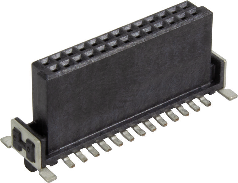 Nahaufnahme eines schwarzen elektrischen Steckers mit mehreren Metallpins, der auf einer Leiterplatte montiert wird.