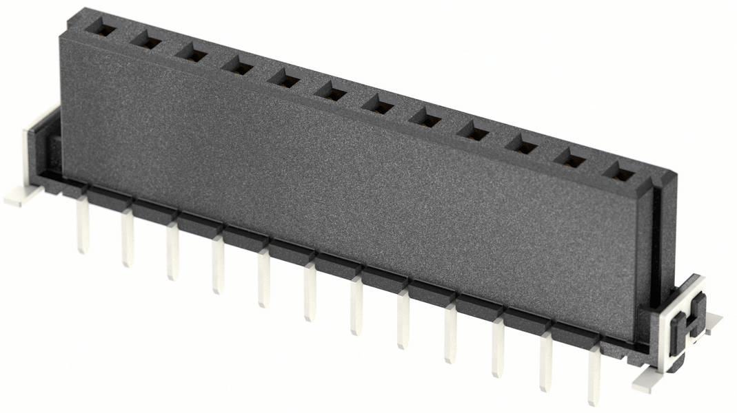 Ein schwarzer Elektronikstecker mit mehreren Metallstiften, die herausragen. Er dient zum Verbinden von elektronischen Bauteilen auf einer Platine.