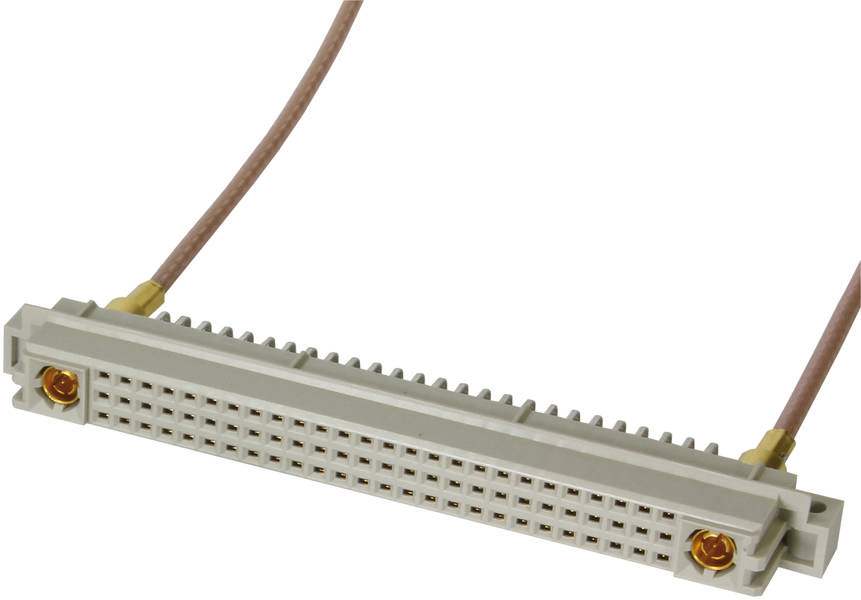 Ein weißer elektronischer Steckverbinder mit vielen Pins, verbunden mit zwei braunen Kabeln.