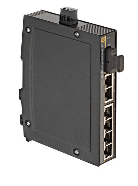 Ein schwarzes elektrisches Gerät mit fünf Ethernet-Anschlüssen, vier horizontalen Schrauben an den Ecken und einem kleinen Anschluss oben.