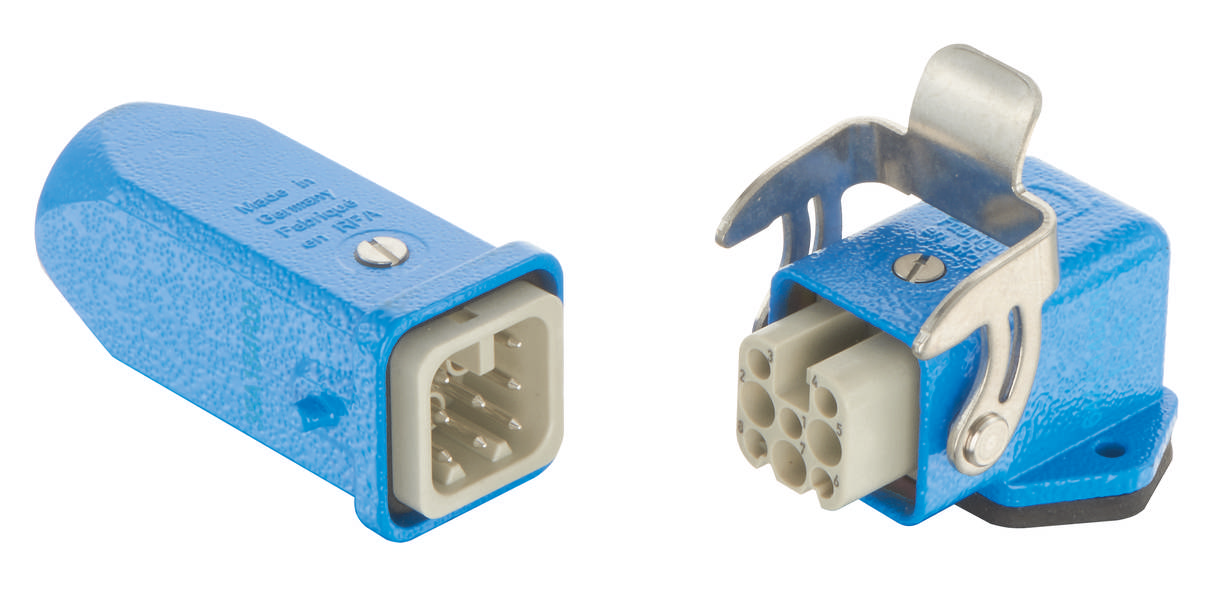 Blauer Steckverbinder mit grauen Steckkontakten, bestehend aus einer Buchse und einem Stecker. Beide Teile haben Metallverschlüsse.