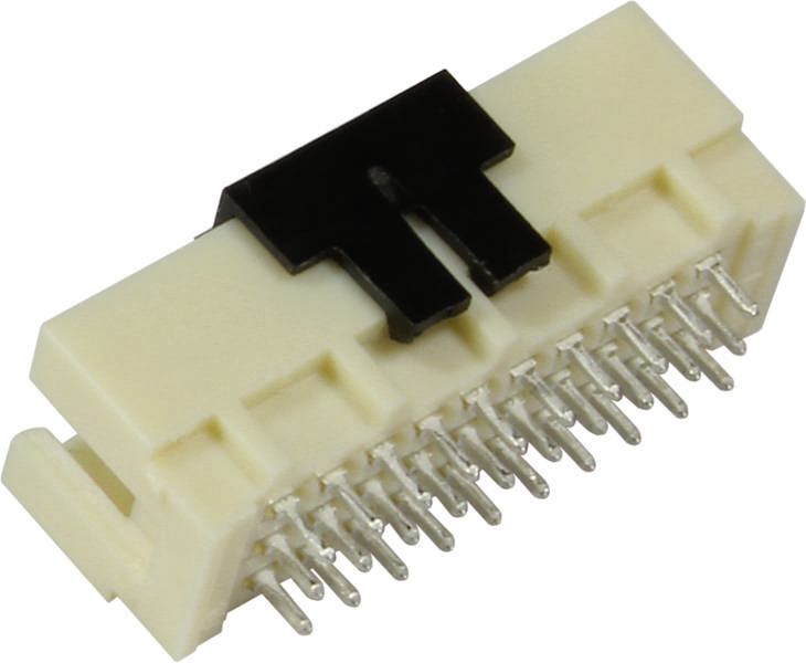 Ein weißer, mehrpoliger elektrischer Stecker mit Metallstiften, geeignet für elektronische Verbindungen in Geräten.