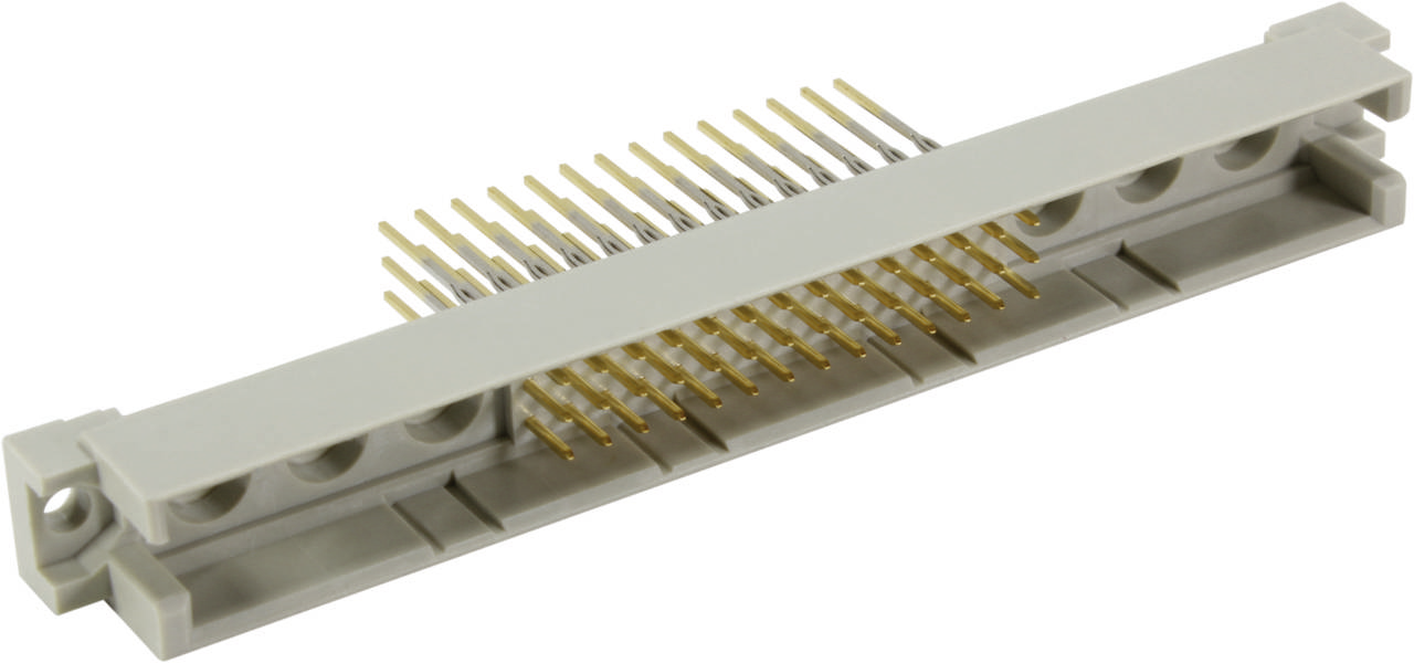 Ein elektrischer Stecker mit mehreren goldfarbenen Pins, die horizontal aus einer grauen Kunststoffhalterung herausragen.