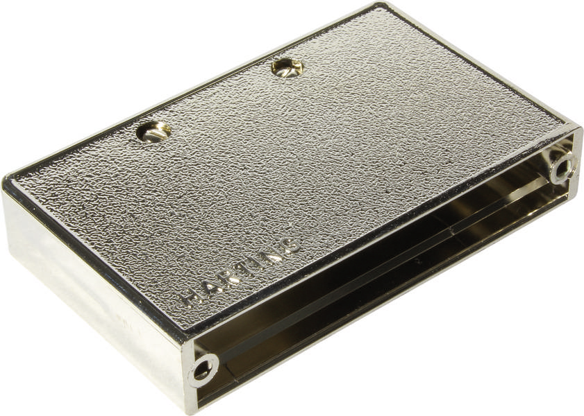 Metallisches Türgehäuse mit zwei Befestigungslöchern und einer rechteckigen Öffnung, möglicherweise zum Einbau von Elektronikgeräten.