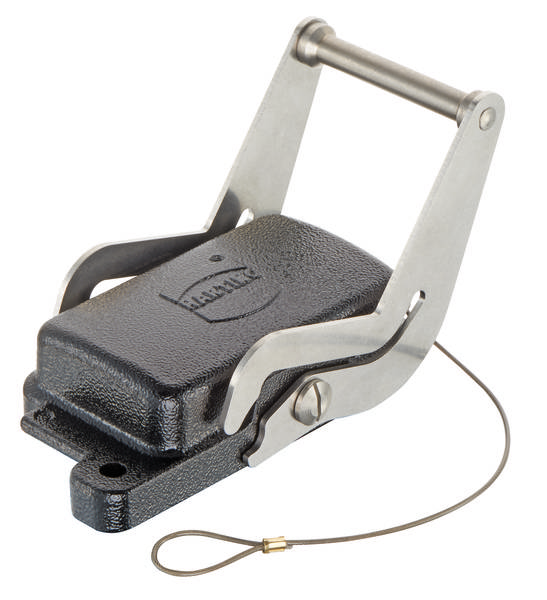 Ein schwarzer, metallischer Hebelmechanismus mit Drahtschlaufe.