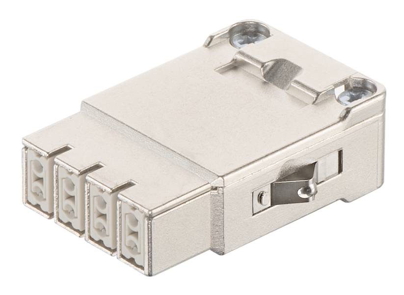 Ein silberner Vierfach-Steckeradapter mit verriegelbarem Clip, verwendet zur Verbindung mehrerer Kabel in elektronischen Geräten.